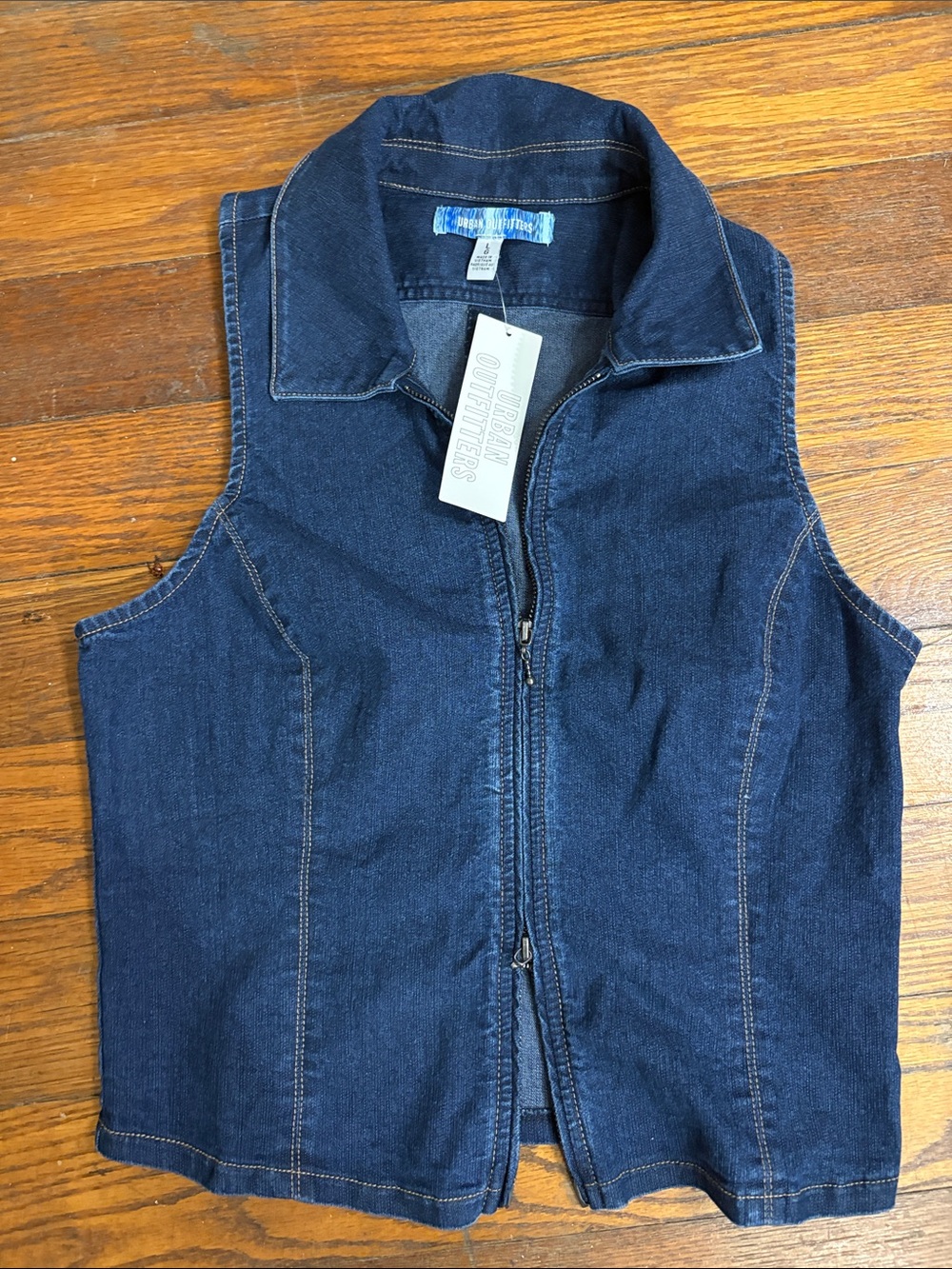 NWT Urban Outfitters Ledia Fitted Seamed Zip-Front Denim Vest Top Size Large